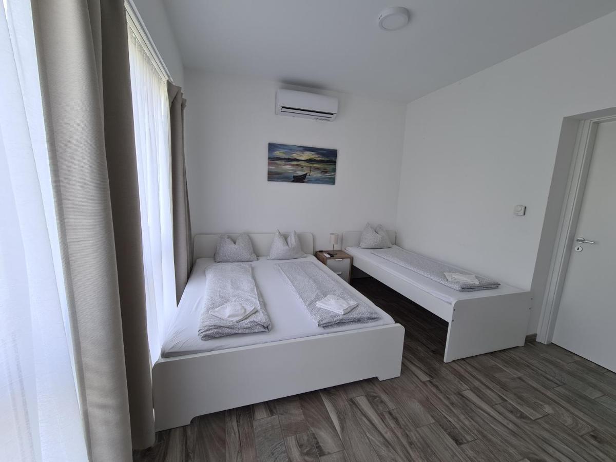 Surman Apartmanok Siofok Exterior photo